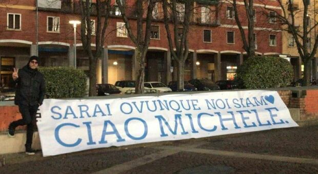 Bologna-Napoli, omaggio a Michele: «Sarai ovunque noi siamo»