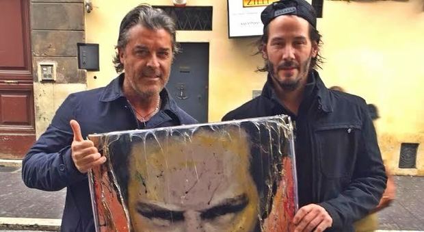 L'artista Enrico Dicò invitato a Hollywood: "Vado con Silvester Stallone"