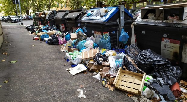 Rifiuti, Lazio Campania e Sicilia maglia nera per riciclo e smaltimento: ora sono sull'orlo dell'emergenza ambientale