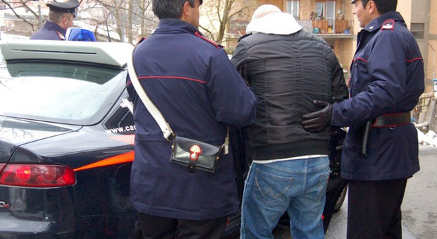 L'arresto dei carabinieri della Compagnia di Maddaloni