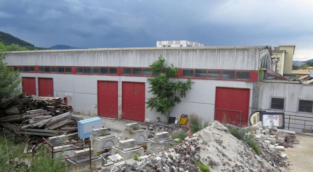 L'Aquila, autoparco comunale: al via la demolizione