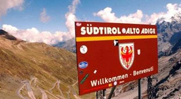 Aboliti Alto Adige e altoatesino, resta la parola Sudtirolo: Bolzano scatena il caso