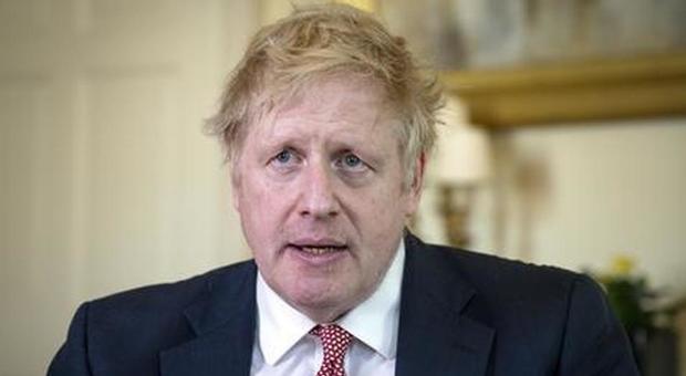 Gran Bretagna, Boris Johnson annuncia fine lockdown: «Dal 4 luglio distanziamento sociale di un metro»