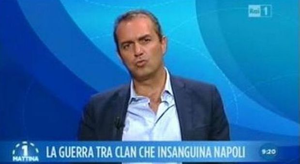 De Magistris contro Saviano: «A Napoli non esiste la paranza dei bambini»