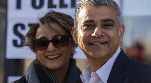 Londra, Khan è sindaco: è figlio di immigrati pachistani musulmani