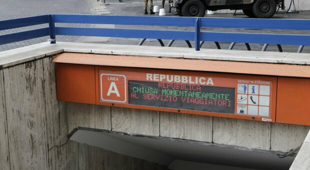 Metro A, ancora chiusa la stazione Repubblica