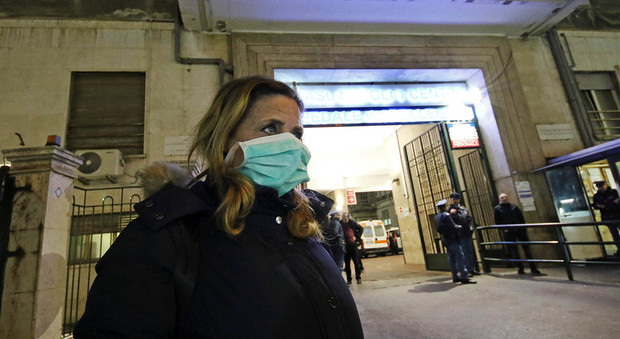 Coronavirus a Napoli, arrivano i risultati degli esami: è semplice polmonite
