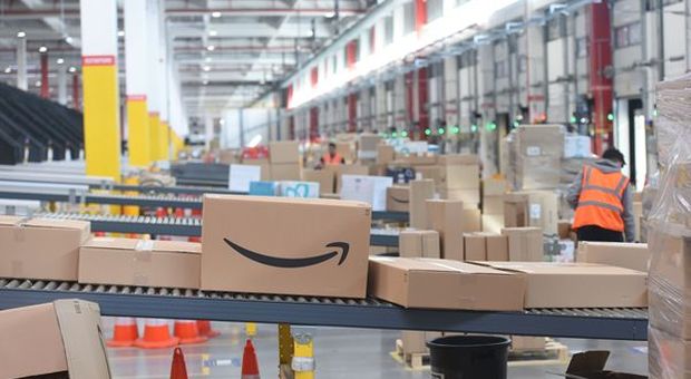 Amazon, a Natale numeri da record