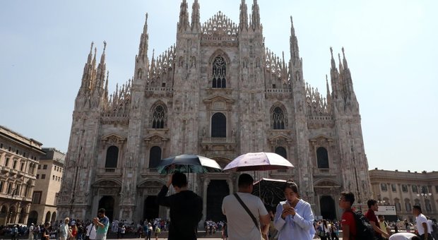 Milano, una notte gratis in hotel e giovani: la ricetta per rilanciare il turismo