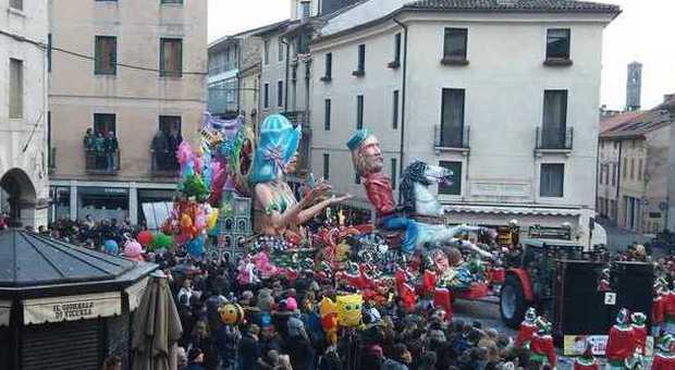 Al carro dell'associazione "Carnevale che passione" di Rossano Veneto il Nason d'Oro 2015