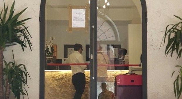 Roma, lavori senza autorizzazioni: sequestrato un hotel a piazza Barberini