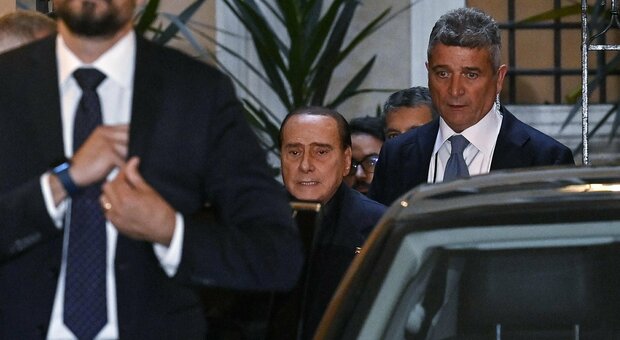 Berlusconi-Meloni, Paolo Emilio Russo l'unico fedelissimo del Cav ad accompagnarlo in via della Scrofa
