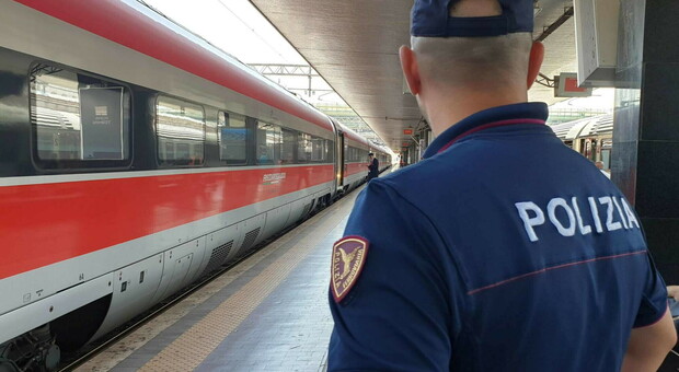 Milano, presa la bosniaca che razziava i viaggiatori in Stazione Centrale: doveva scontare 12 anni