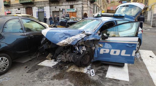Poliziotto ucciso a Napoli, il sindacato di polizia: «Nessun divieto, saremo in massa al funerale»