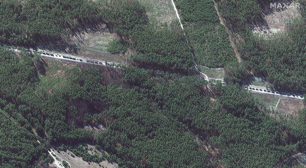 immagine Ucraina, colonna di 60 km di mezzi russi verso Kiev