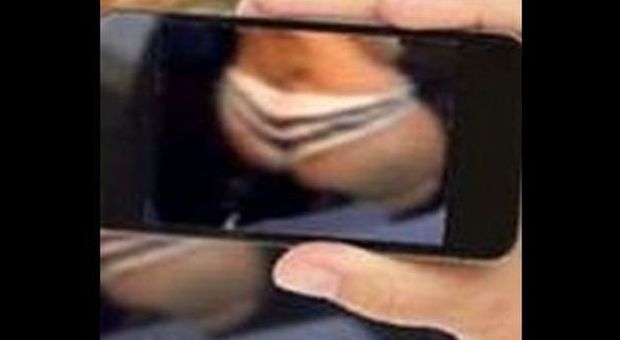 Un'immagine di un video ripreso col telefonino