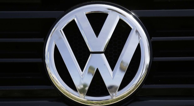 "Problemi ai freni", ancora bufera Volkswagen: richiamerà 50mila auto