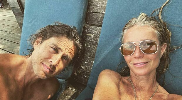 Gwyneth Paltrow, selfie in topless durante la vacanza in Umbria
