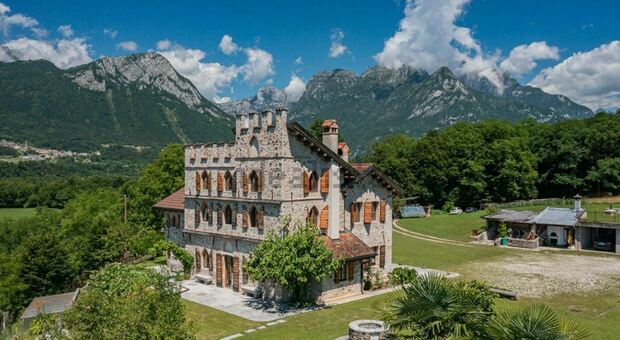 Il castello di Landrino in Comune di Sedico: è in vendita per 2 milione e 250mila euro