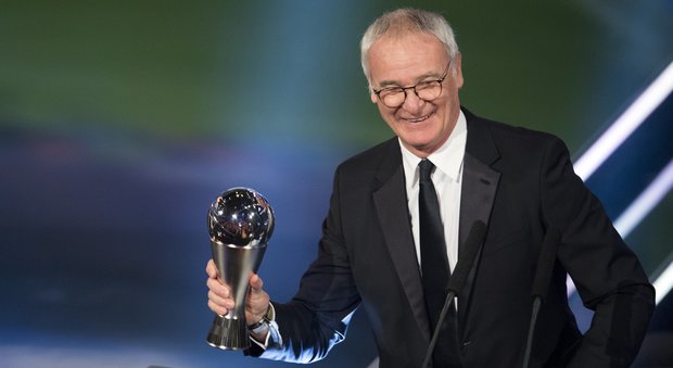 Fifa, è Claudio Ranieri il miglior allenatore dell'anno Ronaldo vince il premio come miglior giocatore