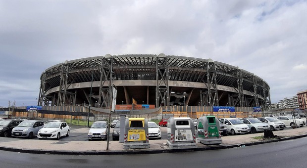 Napoli, parcheggiatori abusivi allo stadio Maradona: 3 denunce e 2 sanzioni