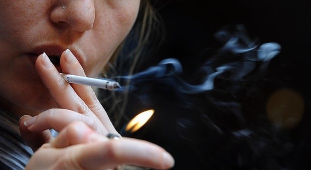 Sigarette, scattano gli aumenti: ecco i nuovi prezzi in vigore da mercoledì 11 marzo