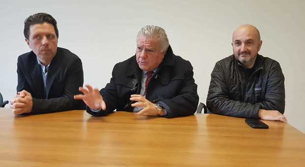 Da sinistra: l'assessore Giovanni Patriarchi, il presidente di Confcommercio Aldo Amoni e Luca Radi