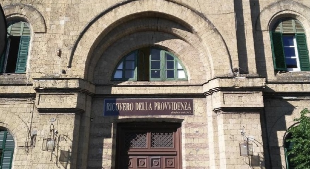 Covid a Torre del Greco: focolaio all'ospizio, morti cinque anziani in pochi giorni