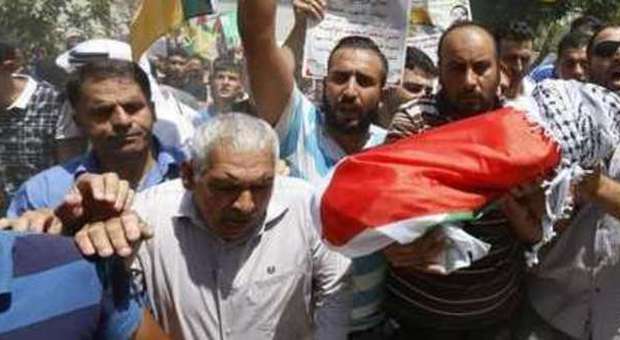 Morto in ospedale anche il padre del bambino palestinese di 18 mesi bruciato vivo