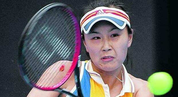 Peng Shuai, la tennista scomparsa aveva accusato di stupro un politico