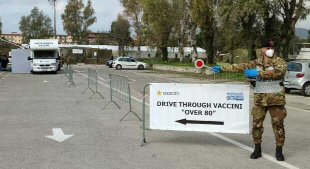 Vaccini in auto alla caserma Garibaldi: procedure più rapide e sicure