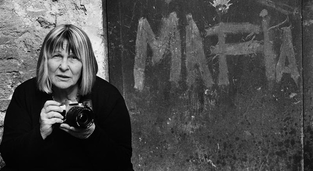 Letizia Battaglia a Jesi con Zanotti: «La fotografia mi ha davvero salvata»