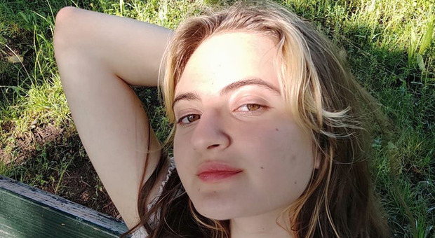 Torino, 16enne muore dopo essere stata investita sulle strisce mentre andava a scuola: era una rifugiata ucraina