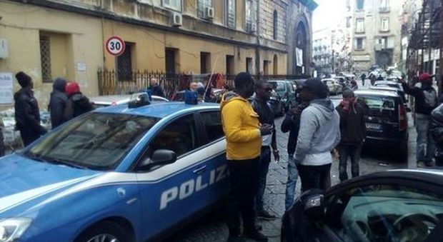 Napoli, bimba ferita nella sparatoria: spedizione punitiva per 20 euro