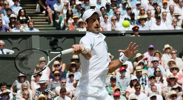 Wimbledon, Djokovic nella storia: batte Kyrgios e trionfa per la settima volta