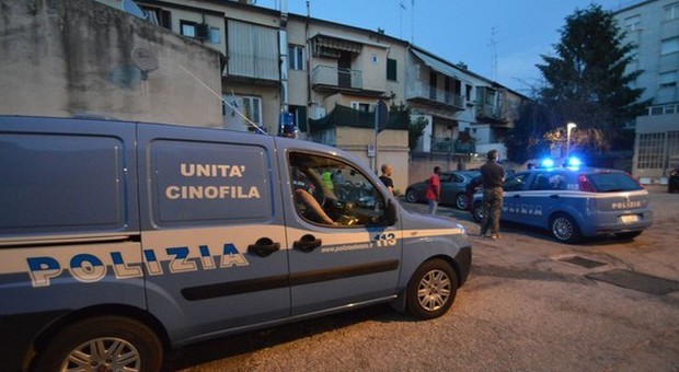 Ancona, cresce l'allarme al Piano tra liti notturne, sbandati e droga