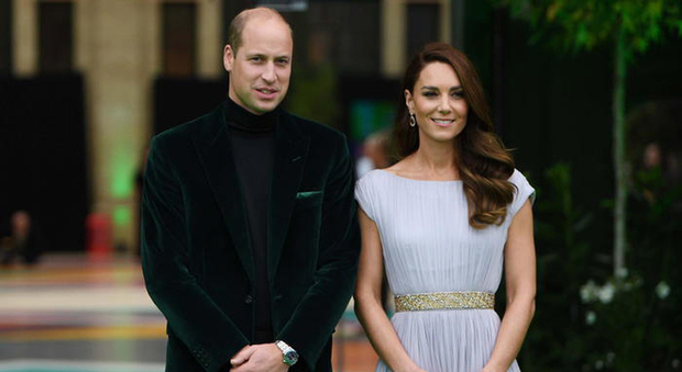 Kate Middleton, il "messaggio nascosto" per l'Ucraina nella scelta dei gioielli: «Quella collana...»
