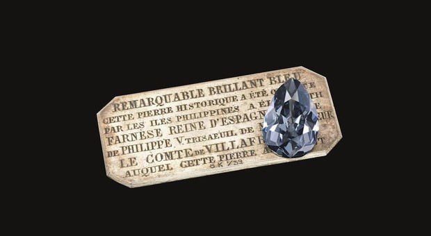 Il leggendario diamante «Blu Farnese» venduto all'asta per 6,7 milioni di euro
