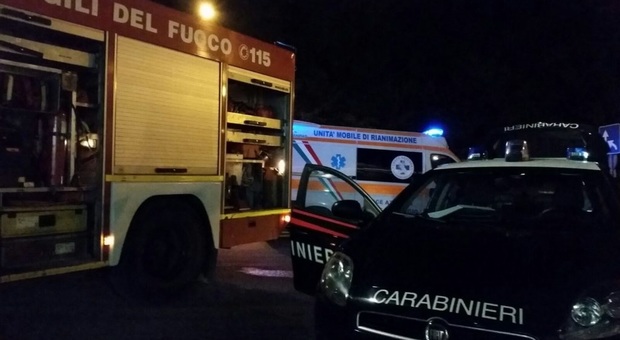 Sono intervenuti vigili del fuoco e carabinieri