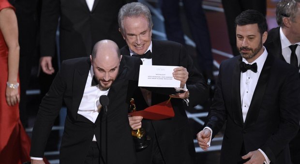 Gaffe nella notte degli Oscar: aperta un'inchiesta sull'errore