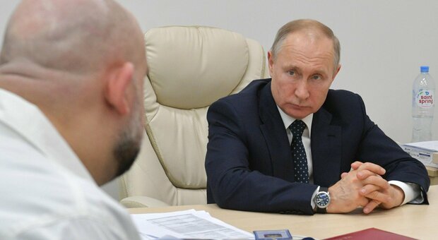Putin destituito dal potere entro due anni? L'intelligence: ecco perché è nel mirino della sua cerchia ristretta