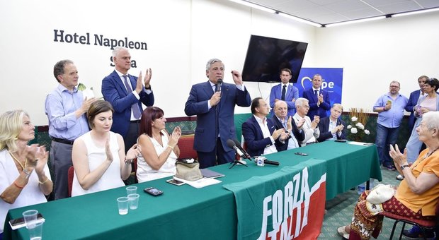 Tajani: «Governo contronatura, Salvini torni col centrodestra»