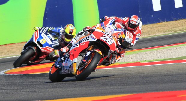 MotoGp, pole per Marquez al Gp Aragon, poi Vinales e Lorenzo: Valentino Rossi solo sesto