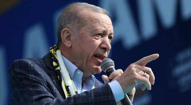 Erdogan: «Neutralizzato in Siria il capo dell'Isis al-Quraishi». Il blitz dei servizi segreti turchi