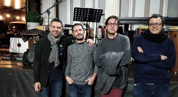 «Lazzari Felici Sud Band»: 15 anni tra sound latino e melodie napoletane