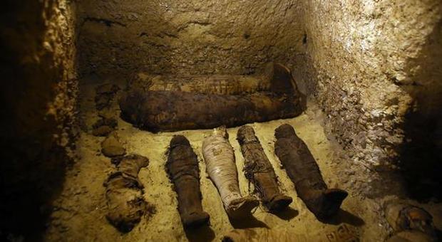 Egitto, trovato un sito con 40 mummie ben conservate