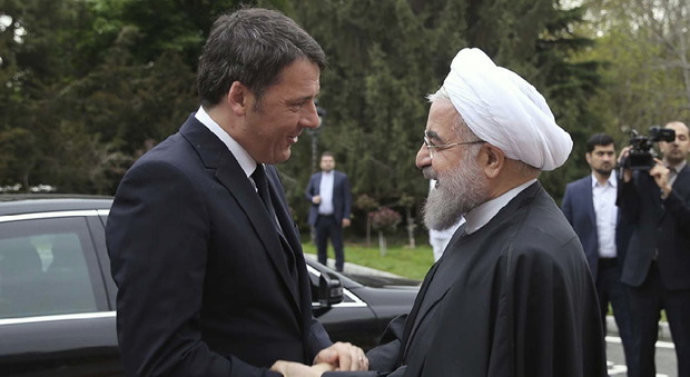 Renzi in Iran: «La fine delle sanzioni un momento storico. Non confondere Islam con terrorismo»