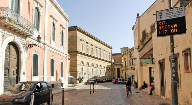 Ztl h24 a Lecce: residenti d'accordo, commercianti perplessi