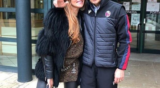 immagine Mihajlovic lascia l'ospedale, la moglie Arianna. «Più bella cosa non c'è. Di nuovo a casa»