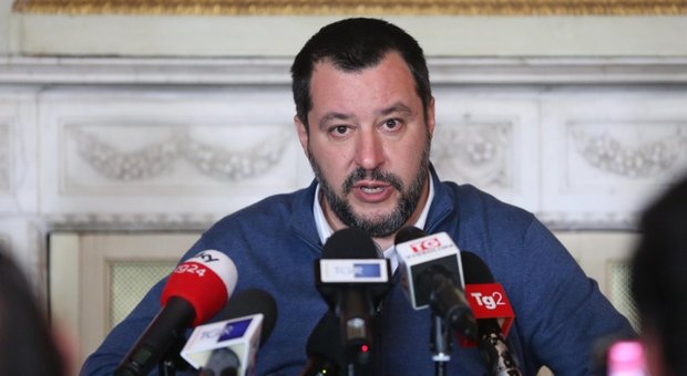 Salvini in Sardegna: «Rimetterei 6 mesi di servizio militare»